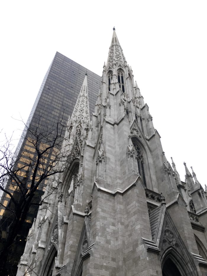 christmas-in-new-york-city-st-patricks-cathedral2